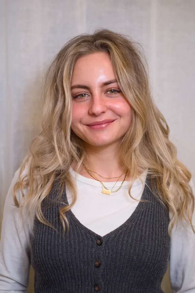 Haarschnitt Styling und Blow-Dry Nevanu Luzern 1